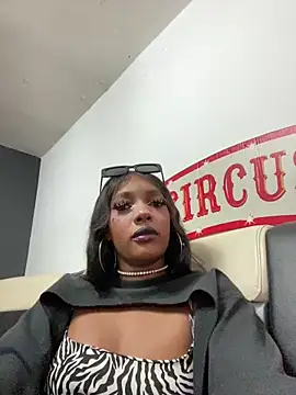 TIFFANYYSTAR online show from 10/23/25, 01:54