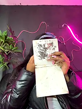 TIFFANYYSTAR online show from 11/19/25, 03:34