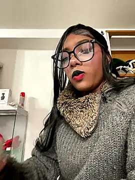 TIFFANYYSTAR online show from 12/05/25, 12:47