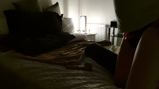 ImYourXtoy online show from 12/13/25, 07:53