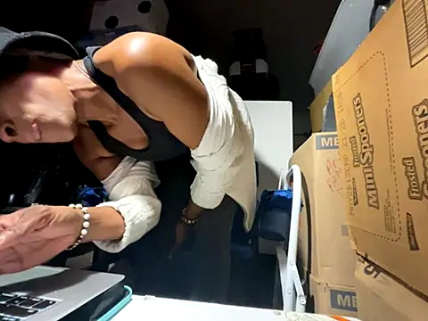 wynterheat online show from 11/29/25, 11:19