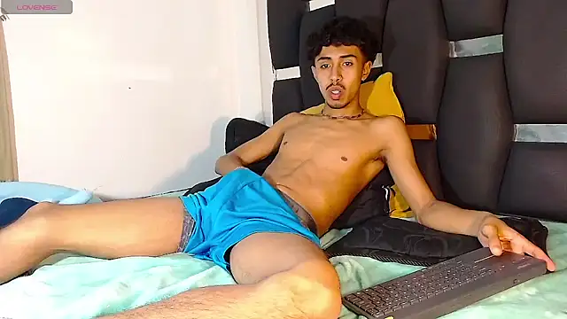 Snapshot of RyanRizzo chatting on 02/11/25, 07:38 RyanRizzo online show from 02/11/25, 07:38