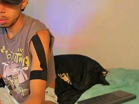 Snapshot of RyanRizzo chatting on 10/09/25, 04:21 RyanRizzo online show from 10/09/25, 04:21