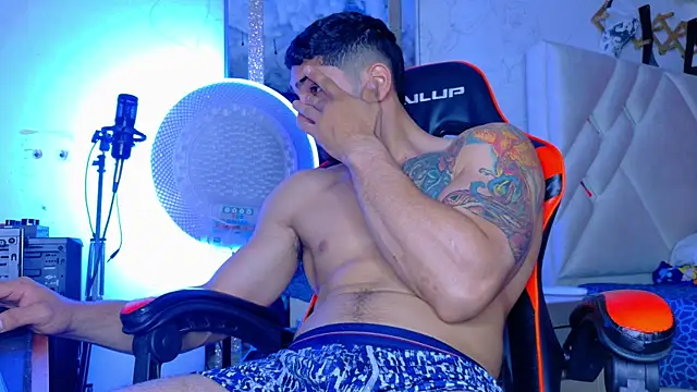 Rich boy01 online show from 11/14/25, 01:10