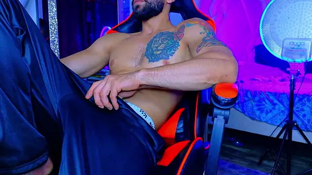 Rich boy01 online show from 02/22/26, 03:21