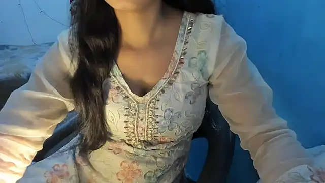 aarjulove online show from 04/07/26, 07:20