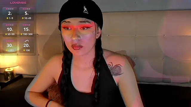 Zowi Hottiee online show from 09/16/25, 04:02