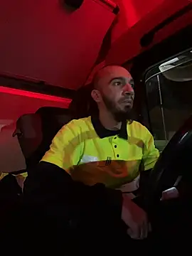 donnuozfutura online show from 01/02/25, 07:07