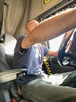 donnuozfutura online show from 10/08/25, 08:12