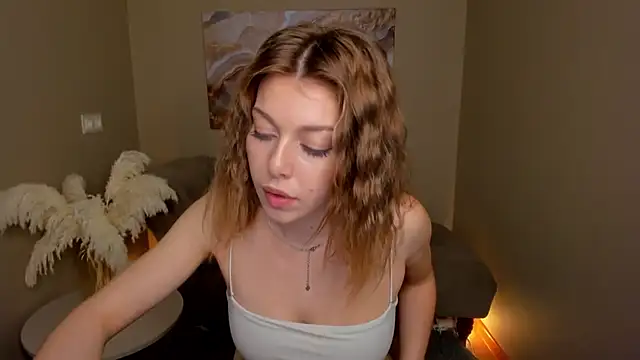 MollyMeltorr online show from 10/17/25, 08:39