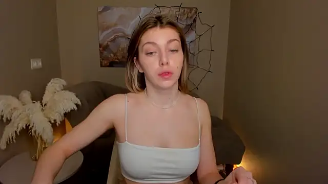 MollyMeltorr online show from 10/19/25, 01:06