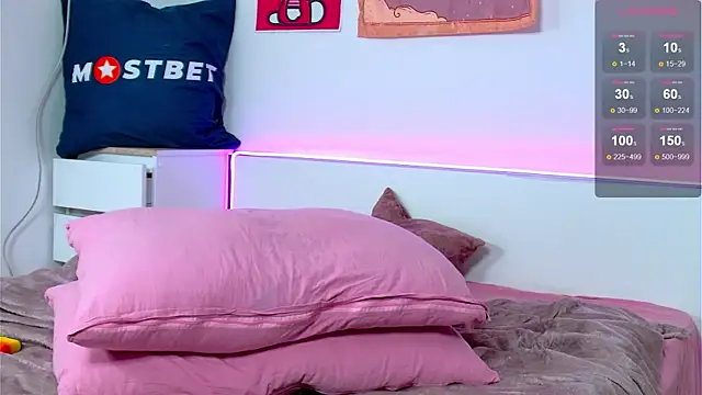 Marikamoon online show from 12/04/24, 03:21