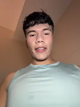 Logan smith1 online show from 10/31/25, 09:49