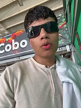 Logan smith1 online show from 11/12/25, 03:45