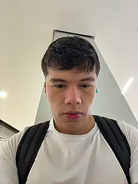 Logan smith1 online show from 12/05/25, 06:48