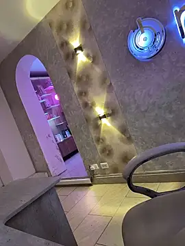 Logan smith1 online show from 12/19/25, 04:52