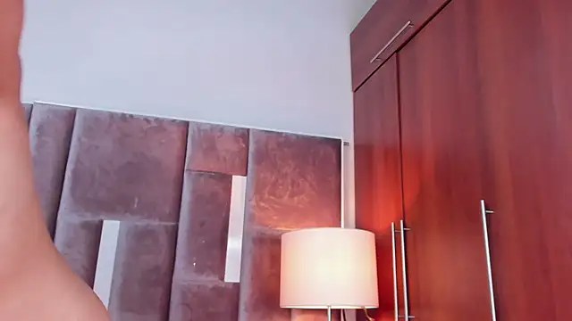 Nia Bunny online show from 03/25/26, 01:17