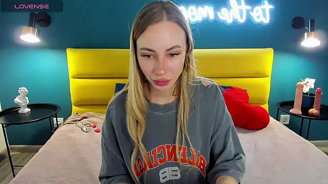 Diana Garrett online show from 03/26/26, 01:44