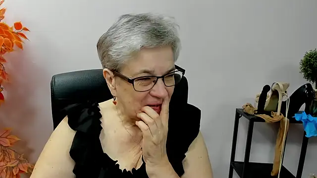 IrisDream online show from 10/09/25, 06:22