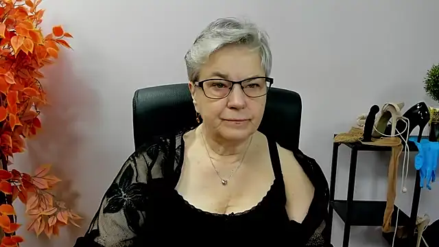 IrisDream online show from 10/27/25, 07:23