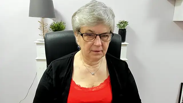 IrisDream online show from 04/24/26, 06:05