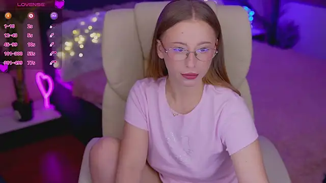 SilverrMoon online show from 11/23/25, 10:26