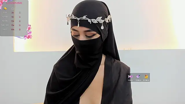 Snapshot of iiris_ chatting on 12/20/24, 12:05 iiris  online show from 12/20/24, 12:05