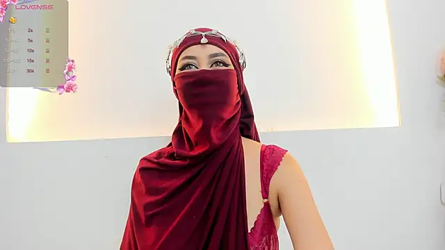 Snapshot of iiris_ chatting on 12/23/24, 11:57 iiris  online show from 12/23/24, 11:57