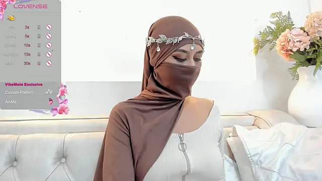 Snapshot of iiris_ chatting on 01/11/25, 06:12 iiris  online show from 01/11/25, 06:12