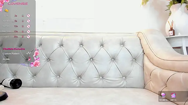 Snapshot of iiris_ chatting on 02/11/25, 04:35 iiris  online show from 02/11/25, 04:35