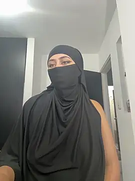 Snapshot of iiris_ chatting on 10/11/25, 07:07 iiris  online show from 10/11/25, 07:07