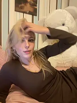 Liya my online show from 10/13/25, 06:19