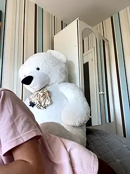 Liya my online show from 10/21/25, 11:22