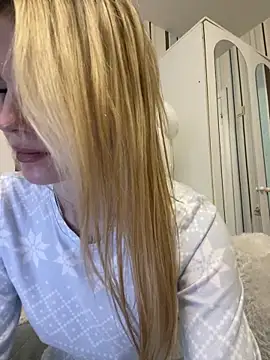 Liya my online show from 12/21/25, 01:29