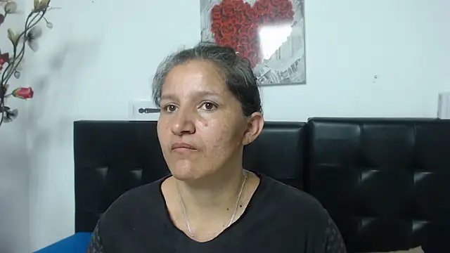 Angelinna Milf online show from 02/01/25, 02:47