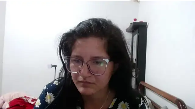 Angelinna Milf online show from 09/18/25, 08:00