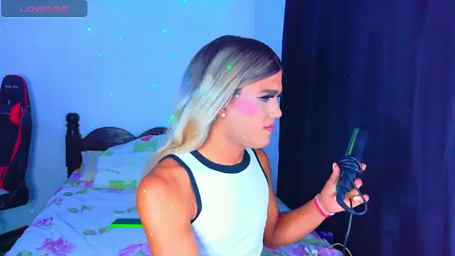 AllisonsweetZ online show from 05/19/26, 04:08