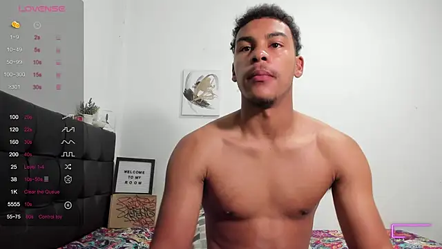 Snapshot of RoddyRich11 chatting on 12/21/25, 11:50 RoddyRich11 online show from 12/21/25, 11:50