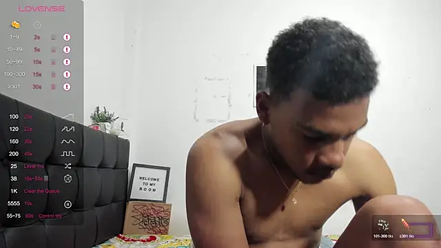 Snapshot of RoddyRich11 chatting on 04/04/26, 12:46 RoddyRich11 online show from 04/04/26, 12:46