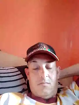 Fabiocapao01 online show from 12/25/24, 06:09