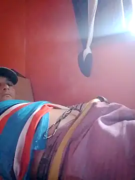 Fabiocapao01 online show from 01/28/25, 07:00