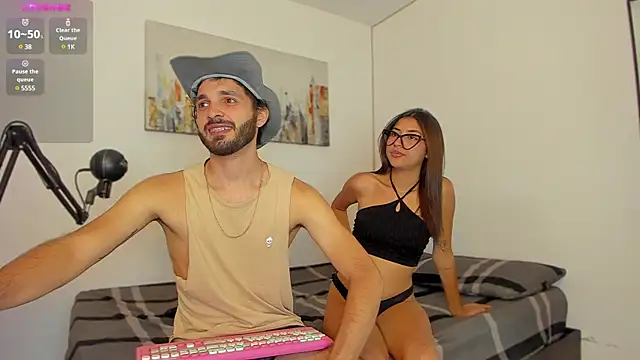 Snapshot of persiival chatting on 12/19/24, 07:07 persiival online show from 12/19/24, 07:07