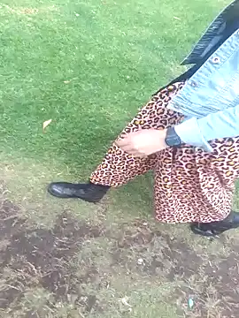 sophie banger online show from 09/20/25, 07:37