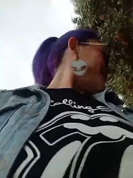 sophie banger online show from 10/18/25, 09:15