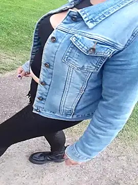 sophie banger online show from 12/02/25, 07:53