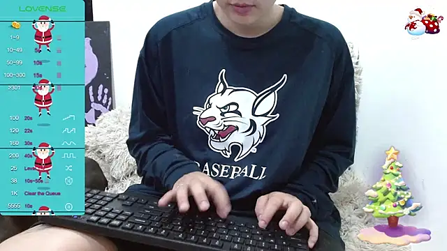 TRIXIE TANG28 online show from 12/15/24, 10:58