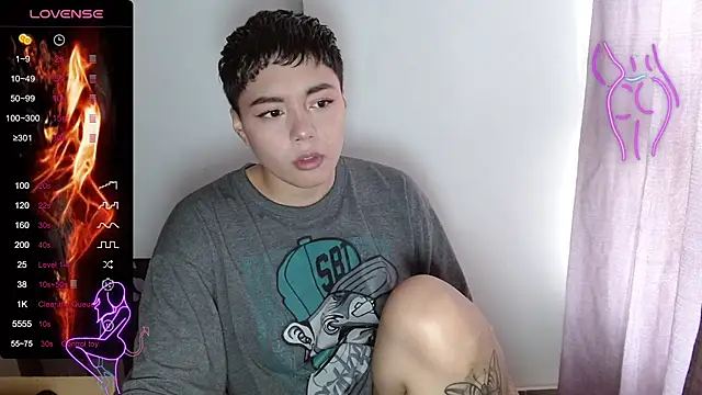 TRIXIE TANG28 online show from 02/23/25, 05:29