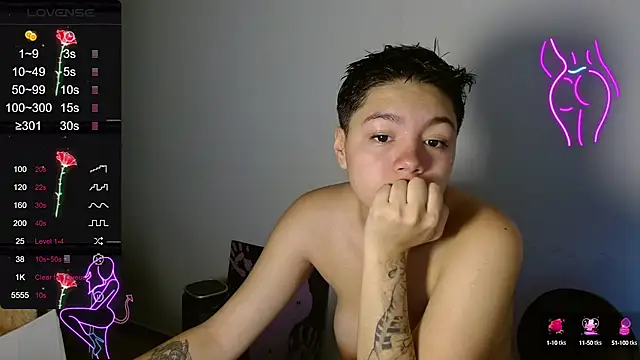 TRIXIE TANG28 online show from 03/16/25, 11:04