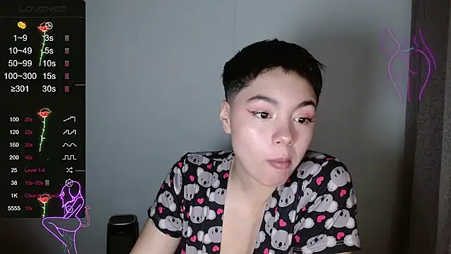 TRIXIE TANG28 online show from 03/23/25, 03:10