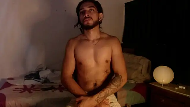 Snapshot of maxximus_100 chatting on 01/13/25, 06:27 maxximus 100 online show from 01/13/25, 06:27